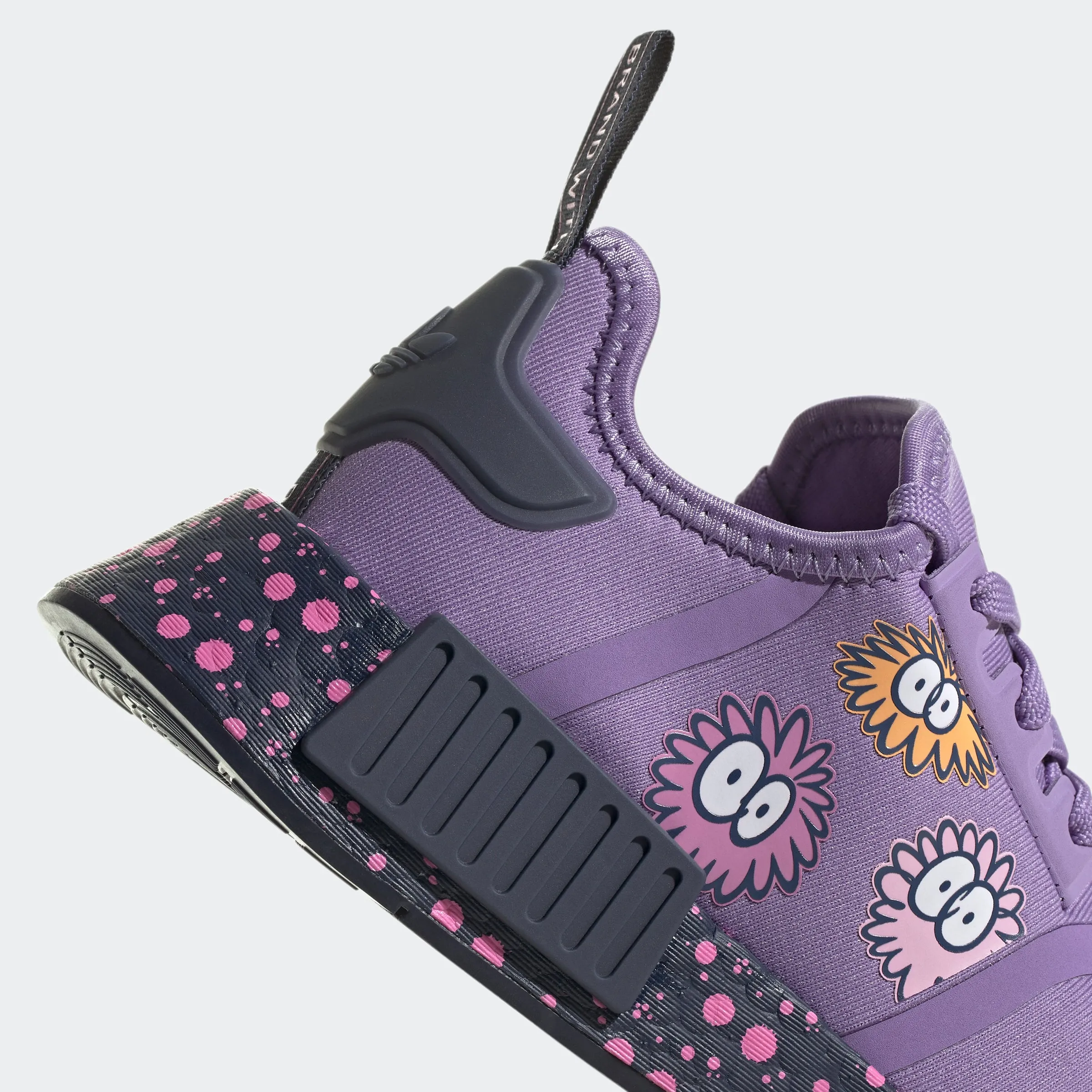 Big Kids adidas Originals x Kevin Lyons NMD_R1 Shoes