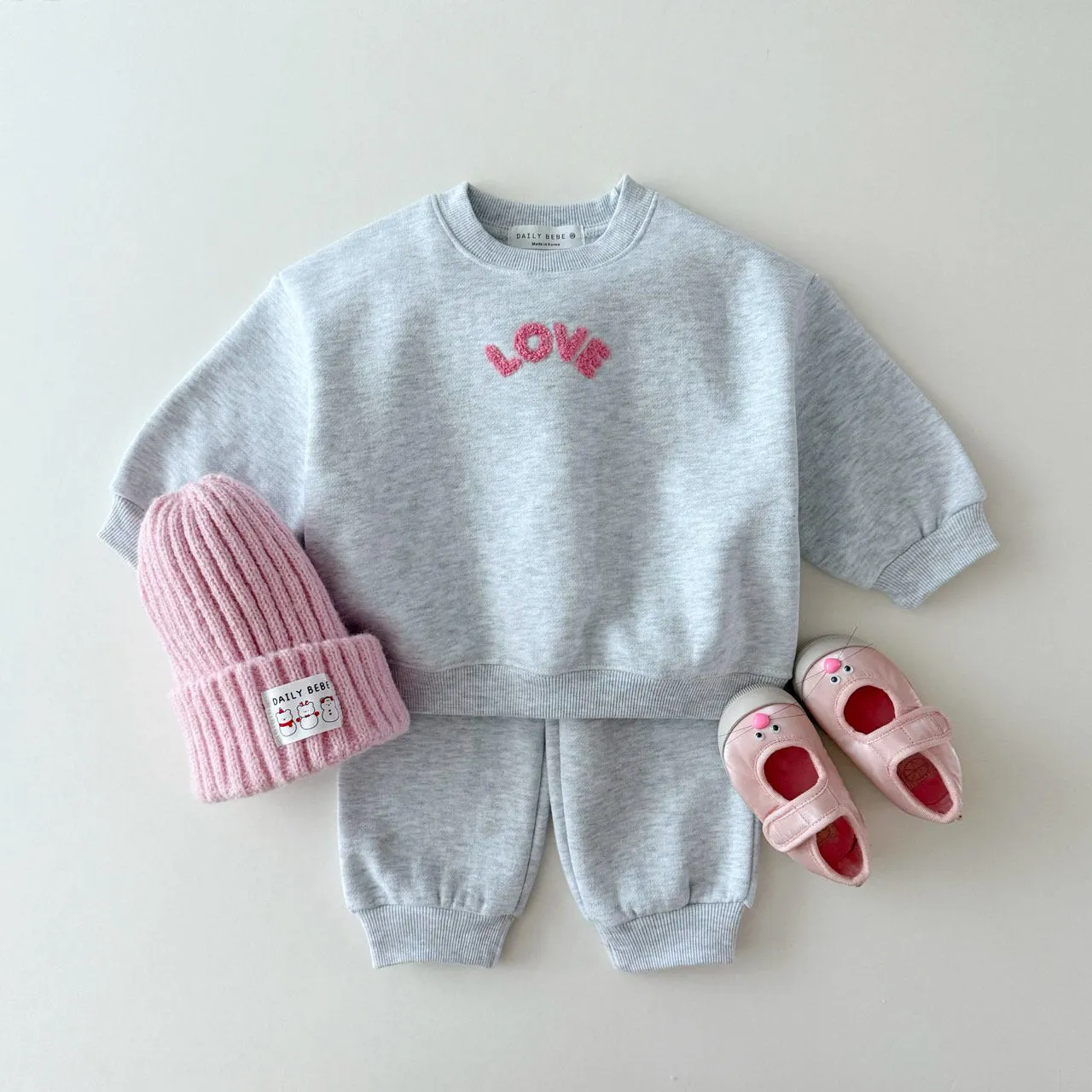 Kids Brushed Fabric 'LOVE' Chenille Embroidered Patch Sweatshirt & Jogger Pants Set (1-7y) - 3 Colors