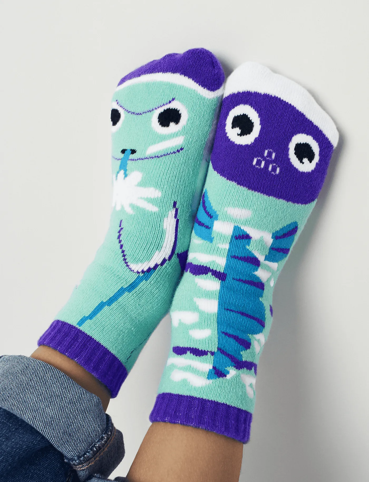 KIDS DOLPHIN & FISH NO SLIP SOCKS *