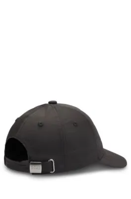 Kids' cap with decorative reflective logo