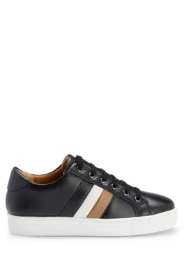 Kids' lace-up trainers in leather with signature stripe