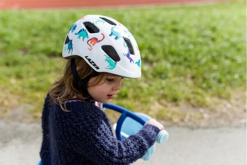 Lazer PNut KinetiCore Uni-Kids Helmet in Ladybug Red